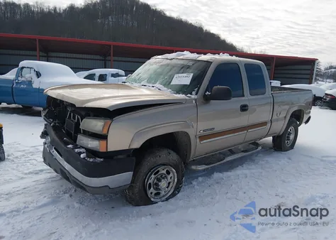 2004 Chevrolet Silverado 2500Hd Ls from USA, damaged, VIN 1GCHK29U34E129812